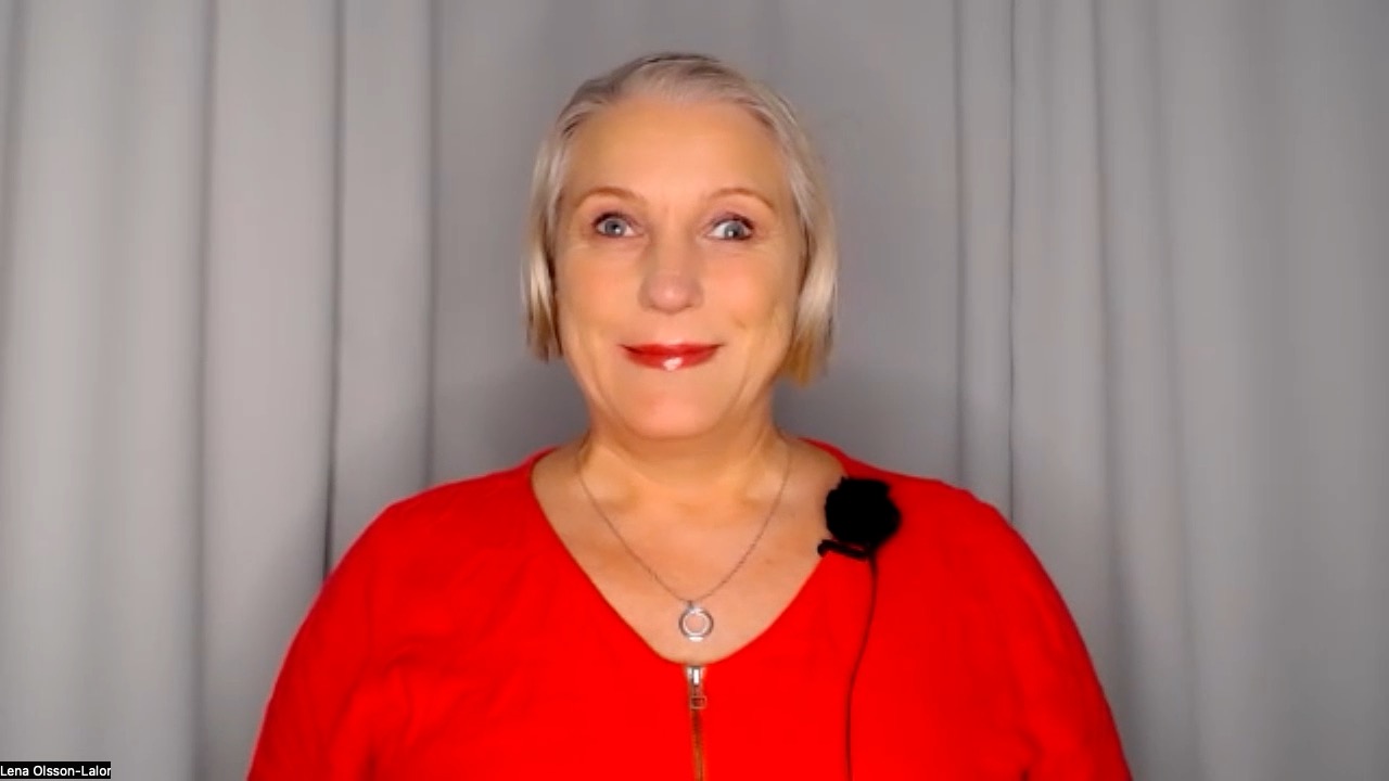 Bild Lena Röd Tröja Och Mygga